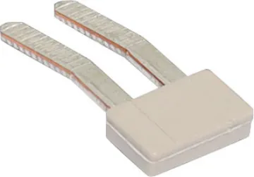 2 Way Insertion Bridge For 2.5mm DIN Rail Terminals This 2 way insertion bridge allows for the joining of two ganged DIN rail terminals. It inserts below the DIN rail terminal screw cage and distributes the connection to the terminal adjacent. Prongs are scored to prevent dislodgement from the terminal.